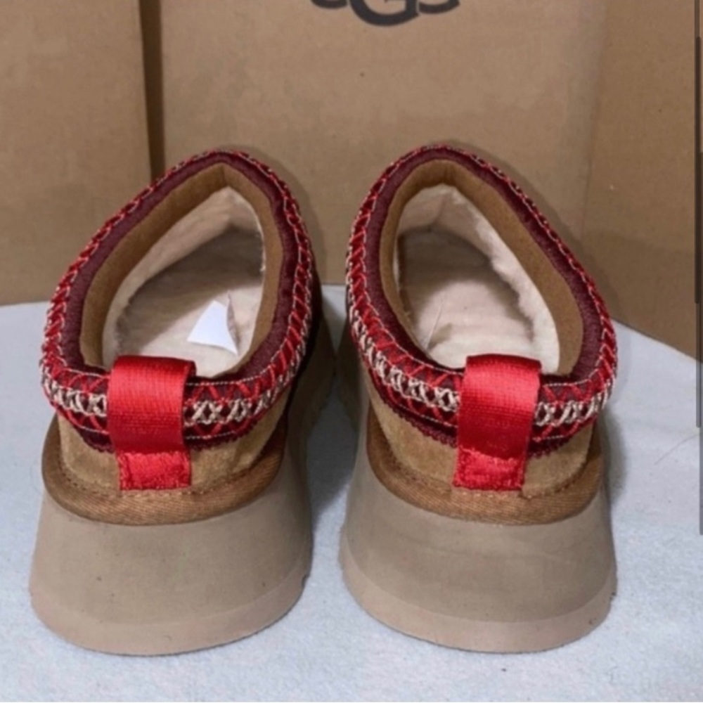 UGG TAZZ - Picture 3 of 6